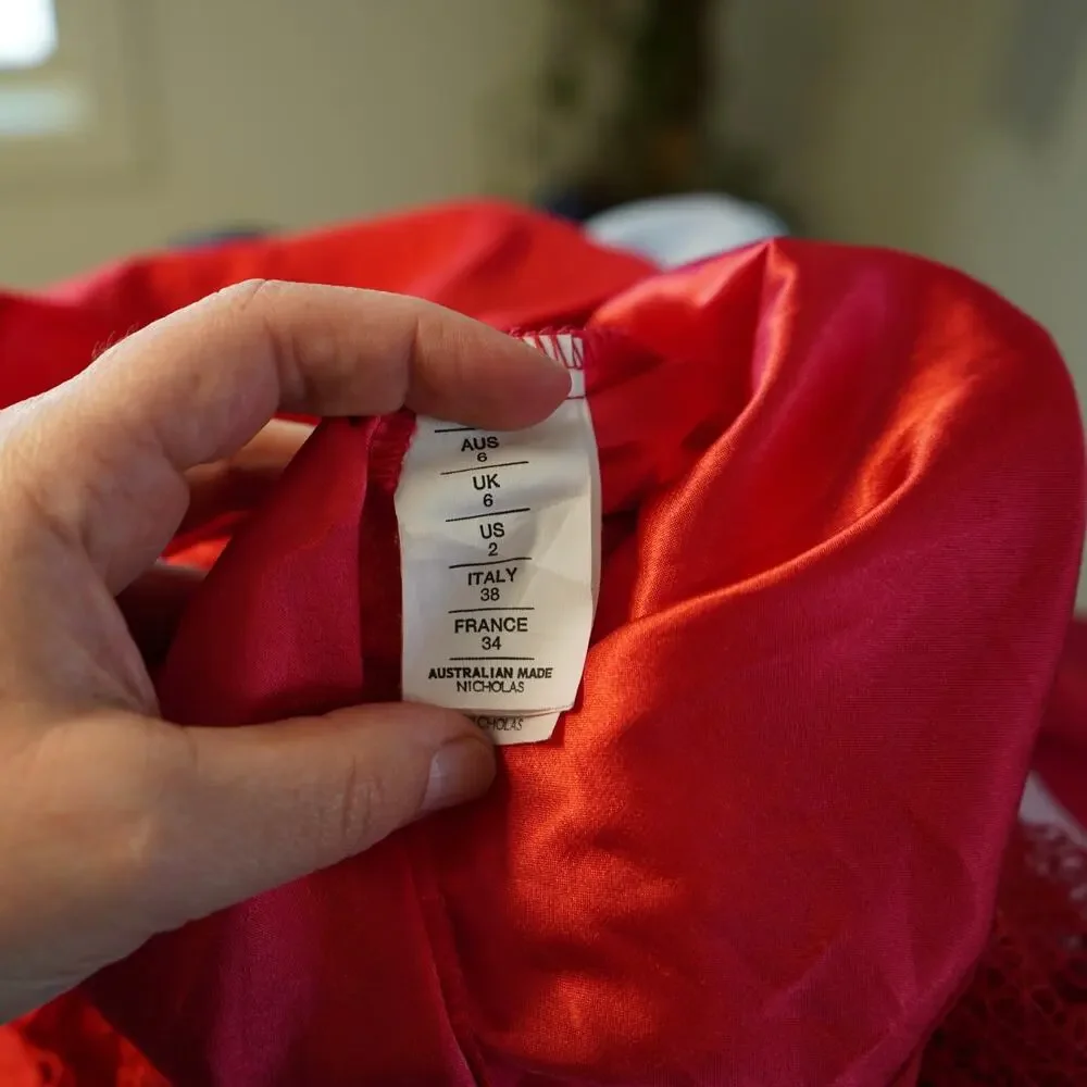 Elegant Red Lace Midi Dress NICHOLAS - Picture 10 of 14